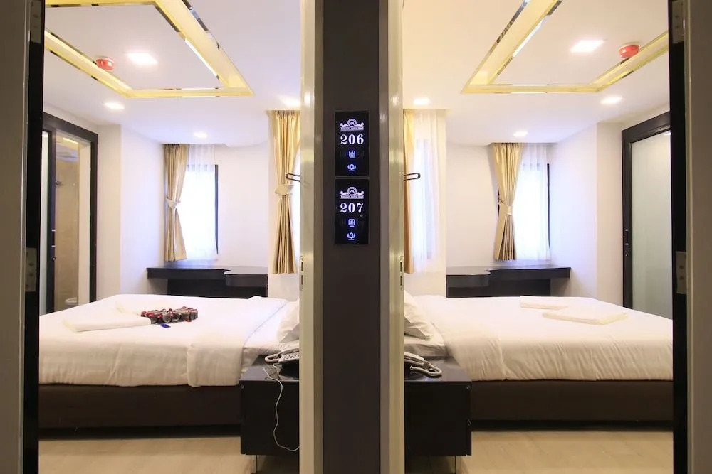 Pratunam Atrium Hotel