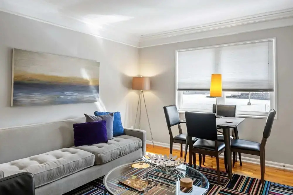 Brookwood Courtyard by BCA Furnished Apartments Bcc1b 01 A