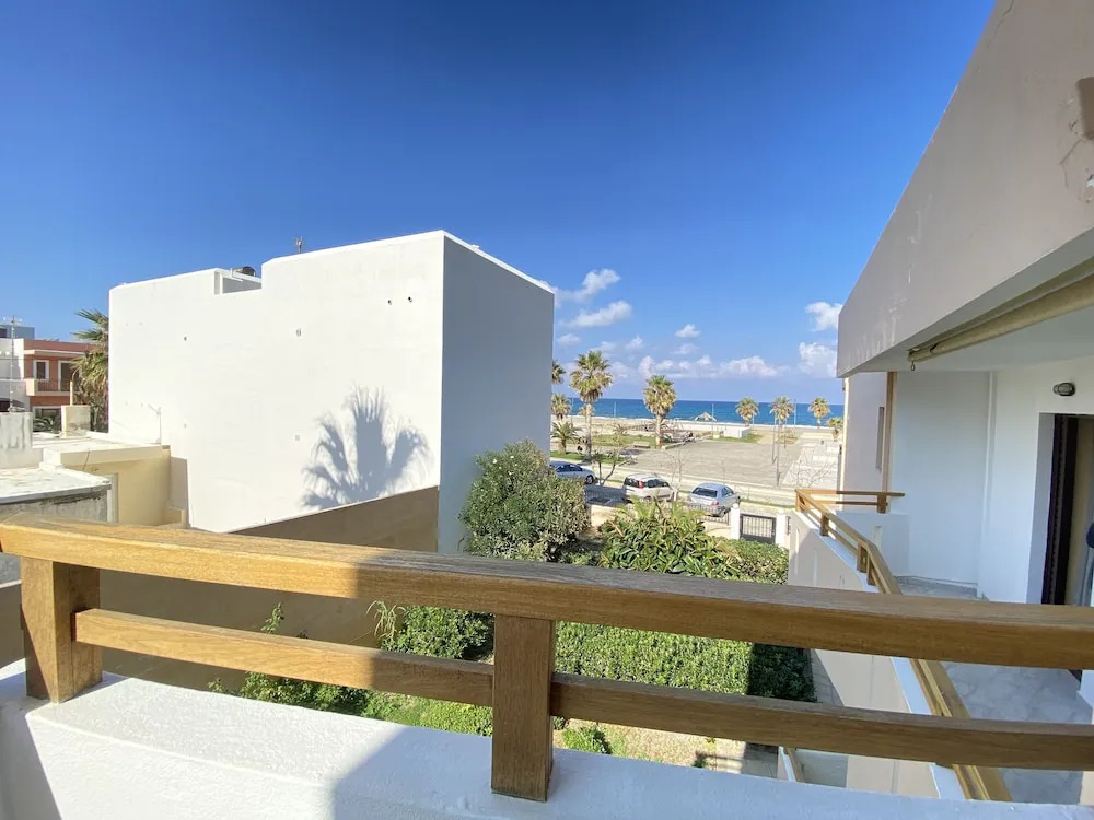 Domenica Apartments
