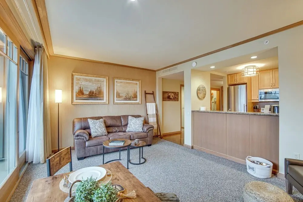 Pet-friendly Cle Elum Condo - Hike, Ski & Relax!