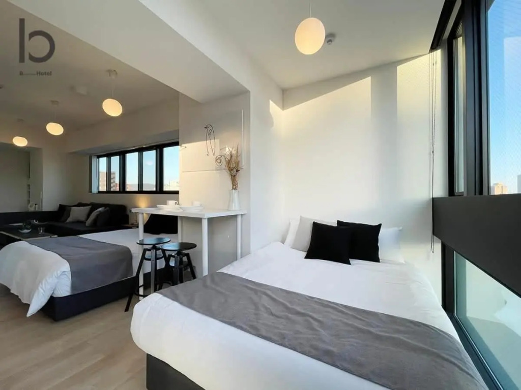 Modern 1 BR Apartment, Close to Peace Park, For 6 PPL