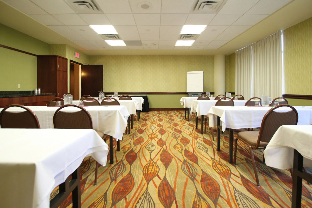 Ramada by Wyndham Minneapolis Airport/Eagan