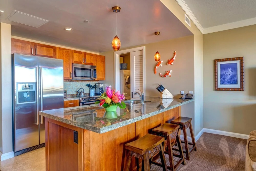 K B M Resorts- Hkh-816 Oversized 1bd, 8th-floor, big Ocean Views, Quiet, Chefs Kitchen!