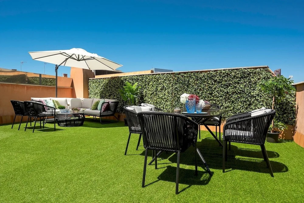 Wonderful 3 BD Duplex With a Large Private Terrace in Prime Location.. Zaragoza IV
