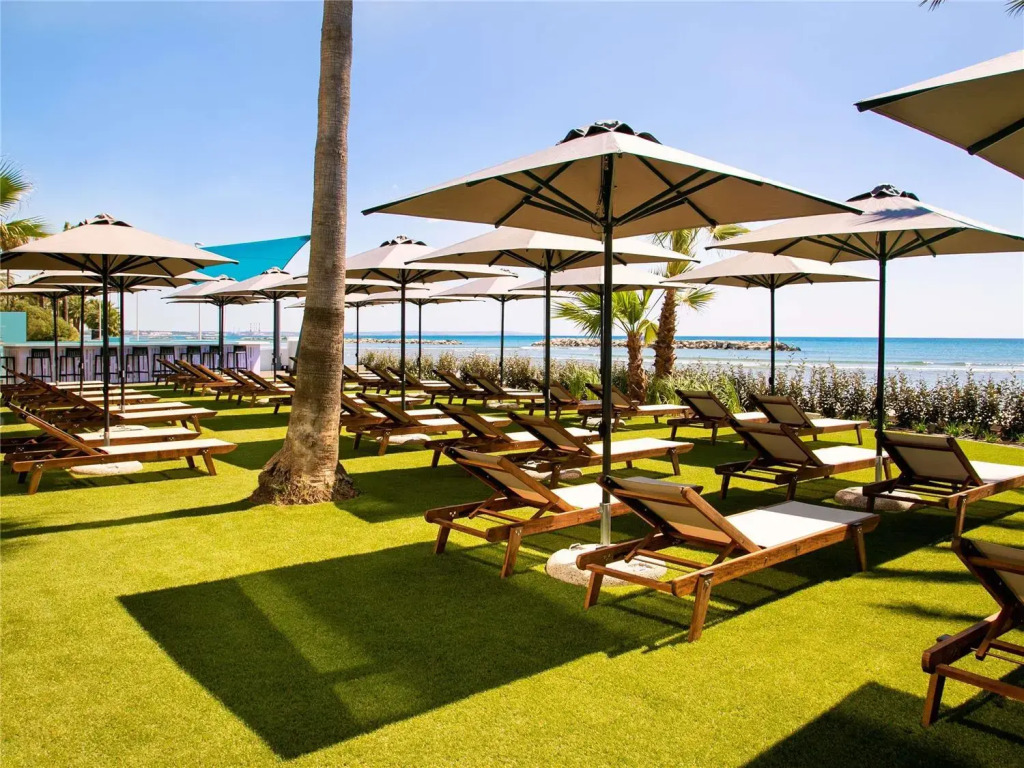 Mercure Larnaca Beach Resort
