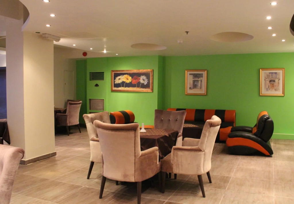 Riviera Hotel