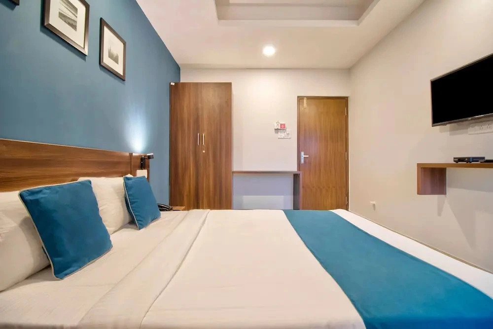 SilverKey Executive Stays 19407 Padmanabhnagar