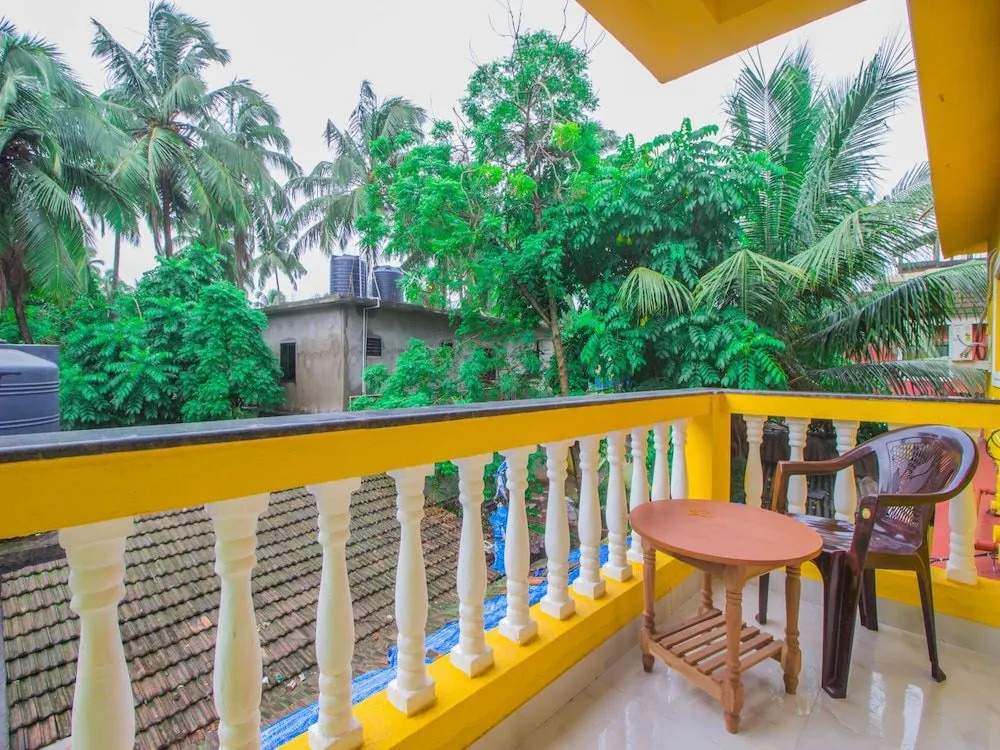 OYO 16401 Home Colorful Studio Calangute Beach