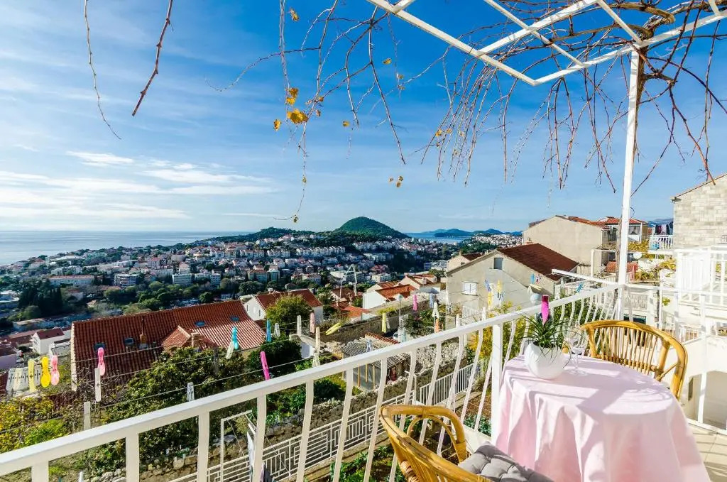 Rooms Batina