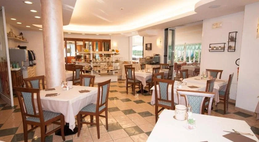 Hotel Crystal