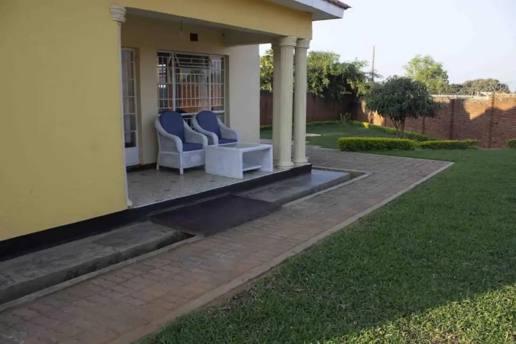Chrinas Guest House