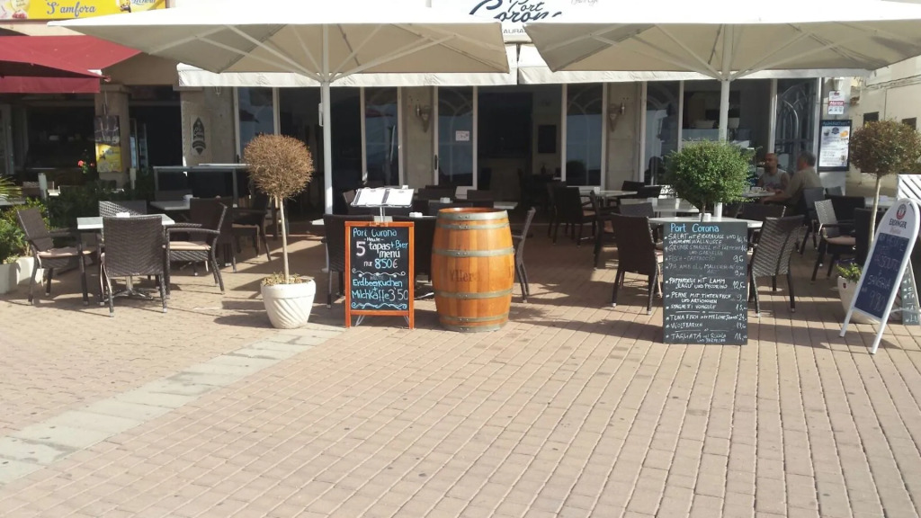 Hostal Port Corona