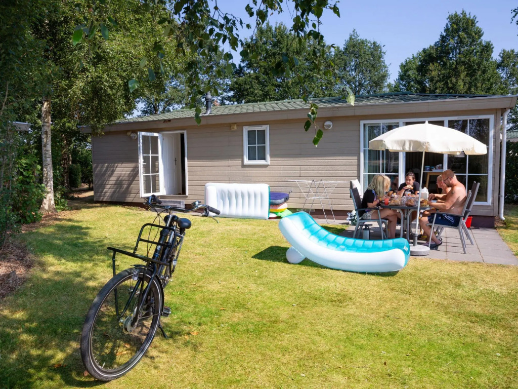 Scenic Retreat by the Lake