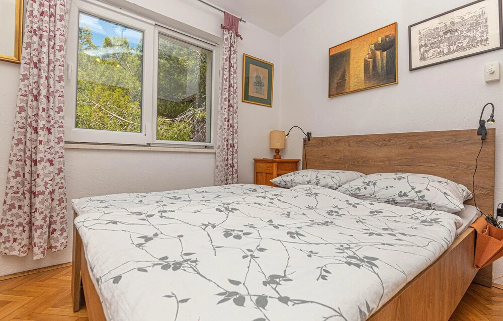 Beautiful Apartment in Rogoznica With Wifi and 2 Bedrooms