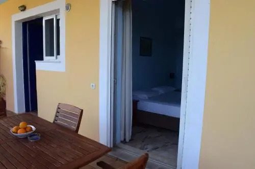 Alexandros Apartments