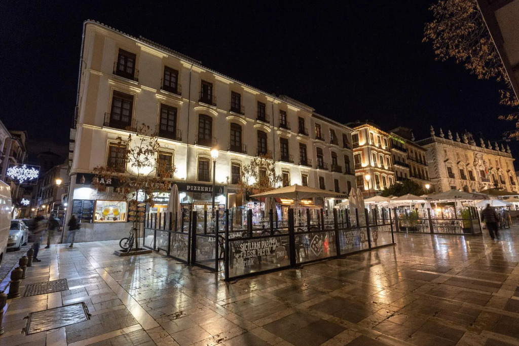 BiBo Suites Plaza Nueva