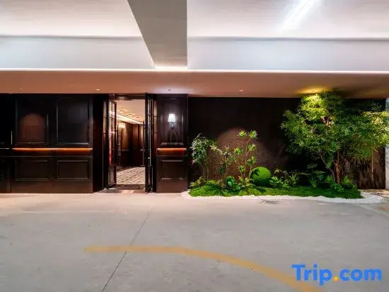 Q.Pavilion Hotel