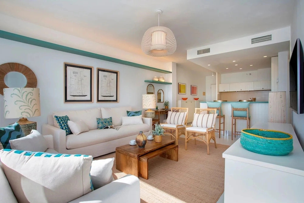Beachfront Apartment in Puerto Banus Playa Rocio