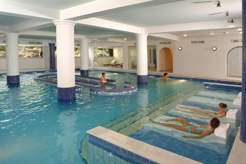 Aquamare Beach Hotel & Spa
