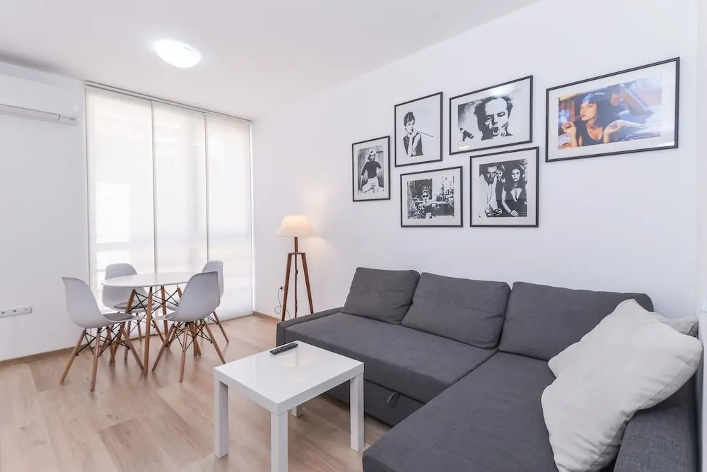 FM Deluxe 1-BDR Apartment - Cinecitta
