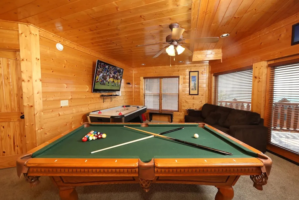 Up Up  Away - Two Bedroom Cabin