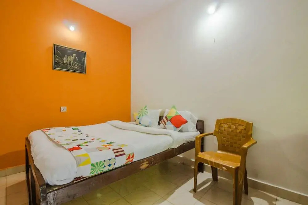 Lekh Raj by OYO Rooms