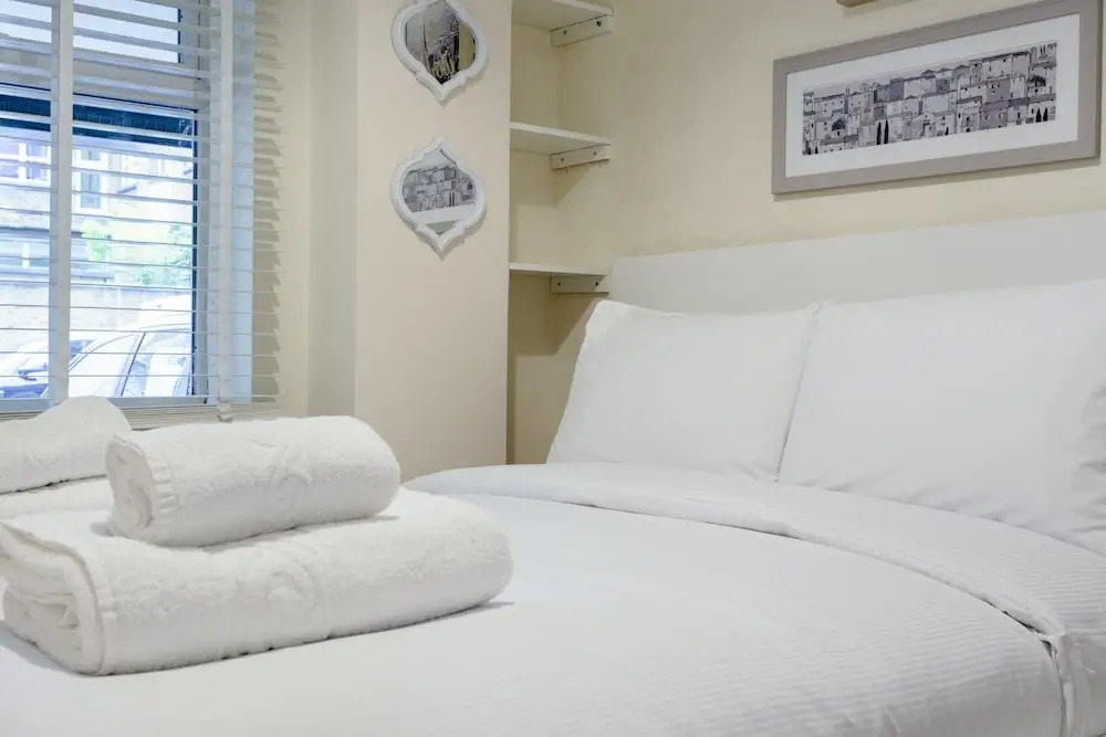 Stylish 4 Bedroom Property in East London