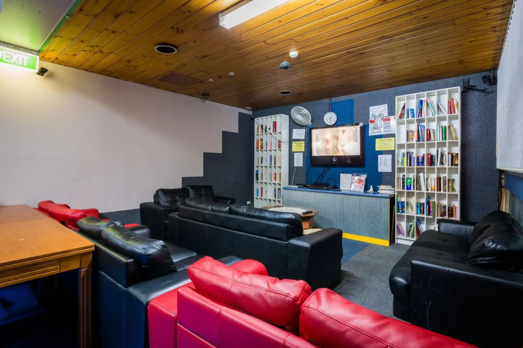 Blue Galah Backpackers Hostel