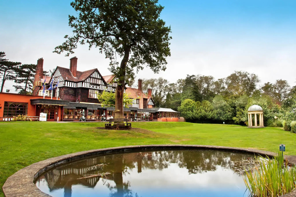 Royal Court Hotel