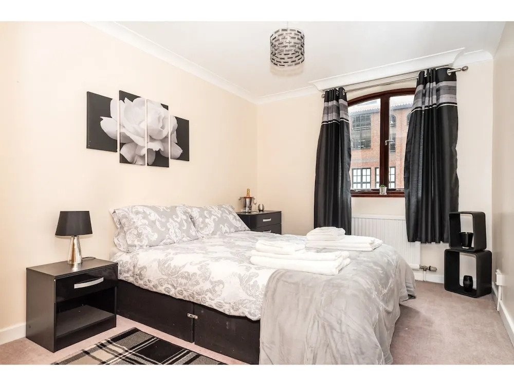 Luxury and Spacious Flat for 6 in the City Centre