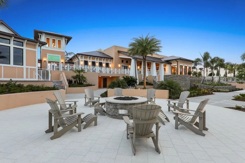 So_957r Solara Charm 7 Bedroom Home