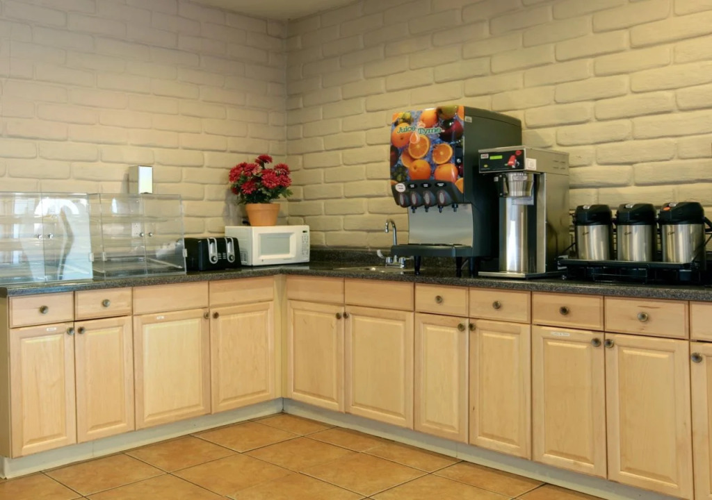 Americas Best Value Inn and Suites