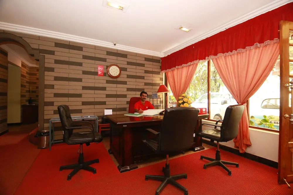 OYO 2158 Hotel SN