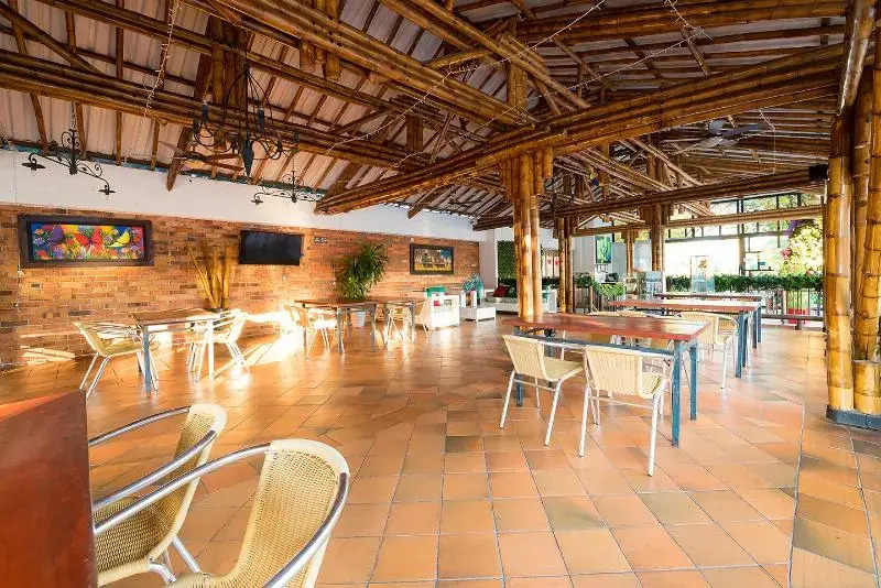 Hotel Vanguardia Real