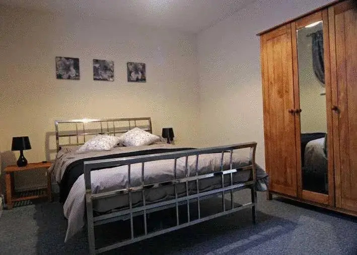 The Garden Lodges