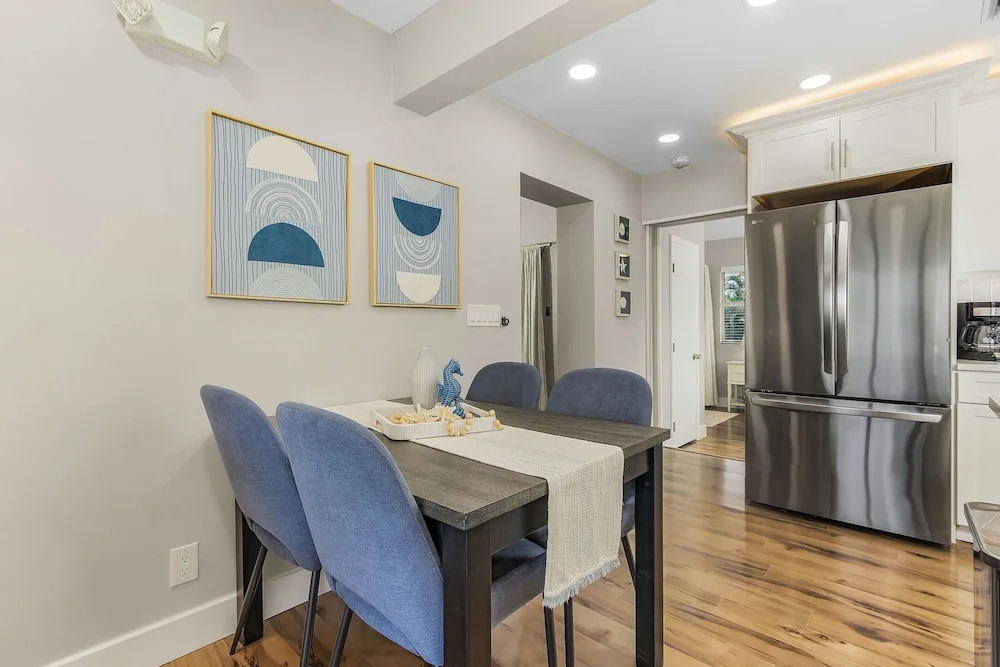 Beach Haven - 240 Virginia Ave - Bogo24 4 Bedroom Home by RedAwning, Fort Myers Beach