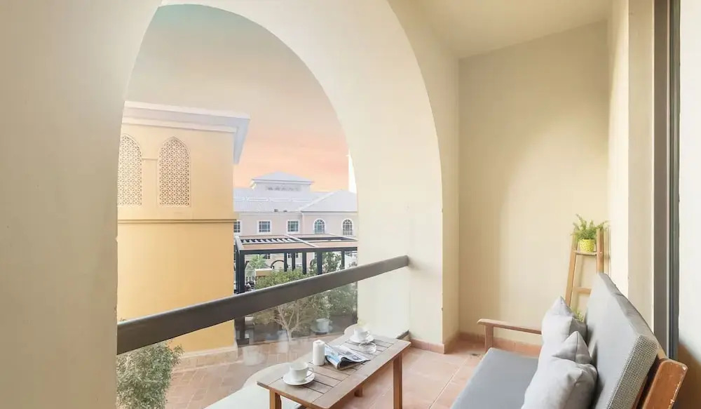Lux 3BR Maid s Apt in JBR Near Top Attractions