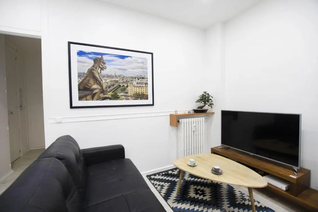GuestReady - Bright and Spacious Apartment near Eiffel Tower