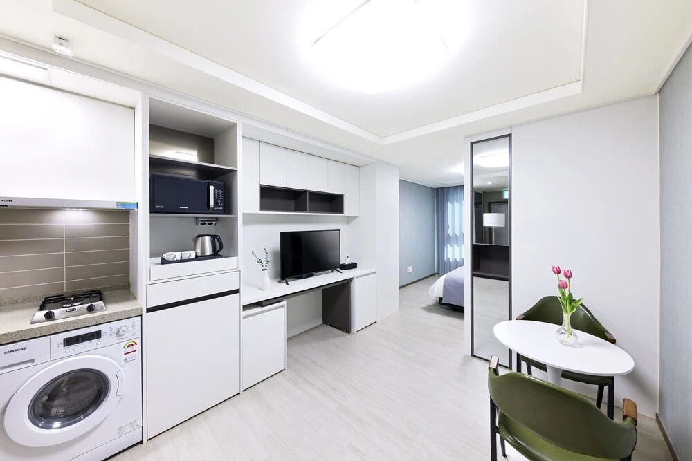 Bridge Residence Hotel