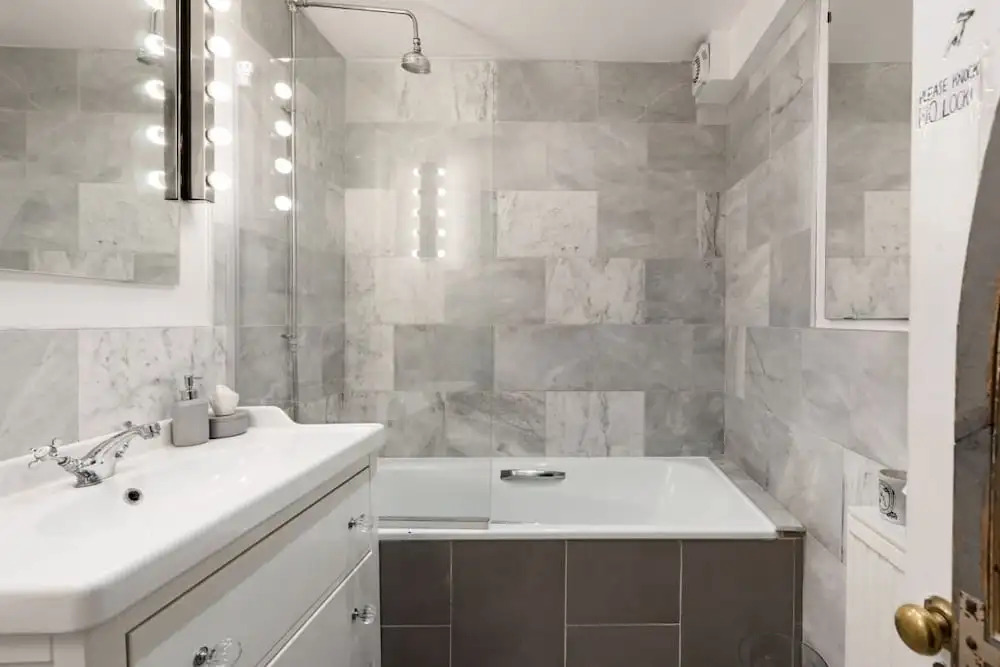 Modern & Beautiful Garden Apartment in Hammersmith, London