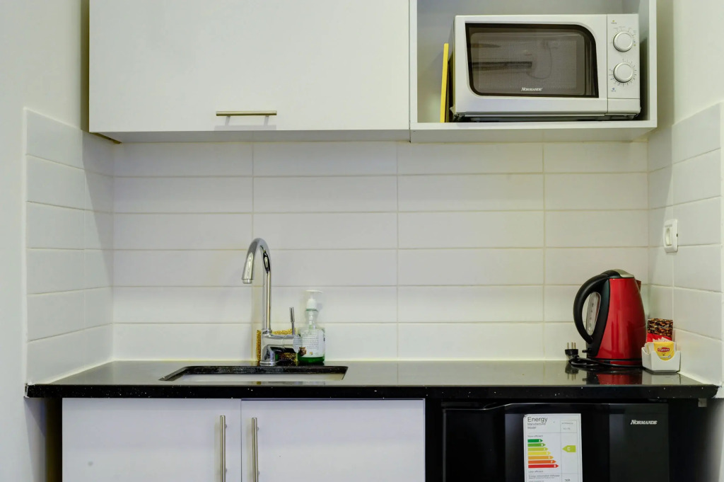 Geula Suites