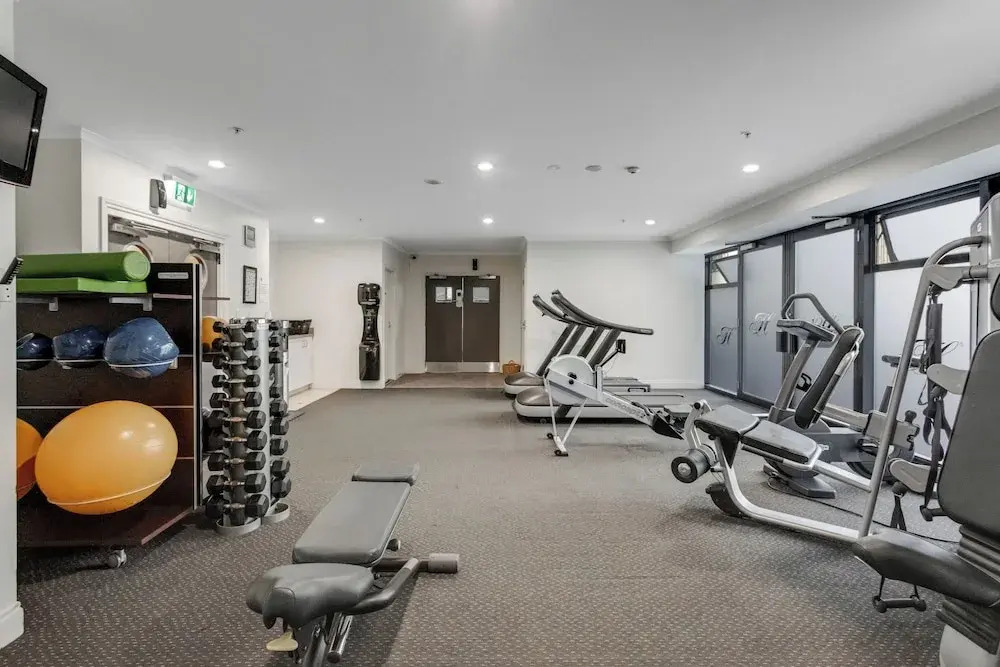 City Hideaway 1 BR Apt with Pool - Gym