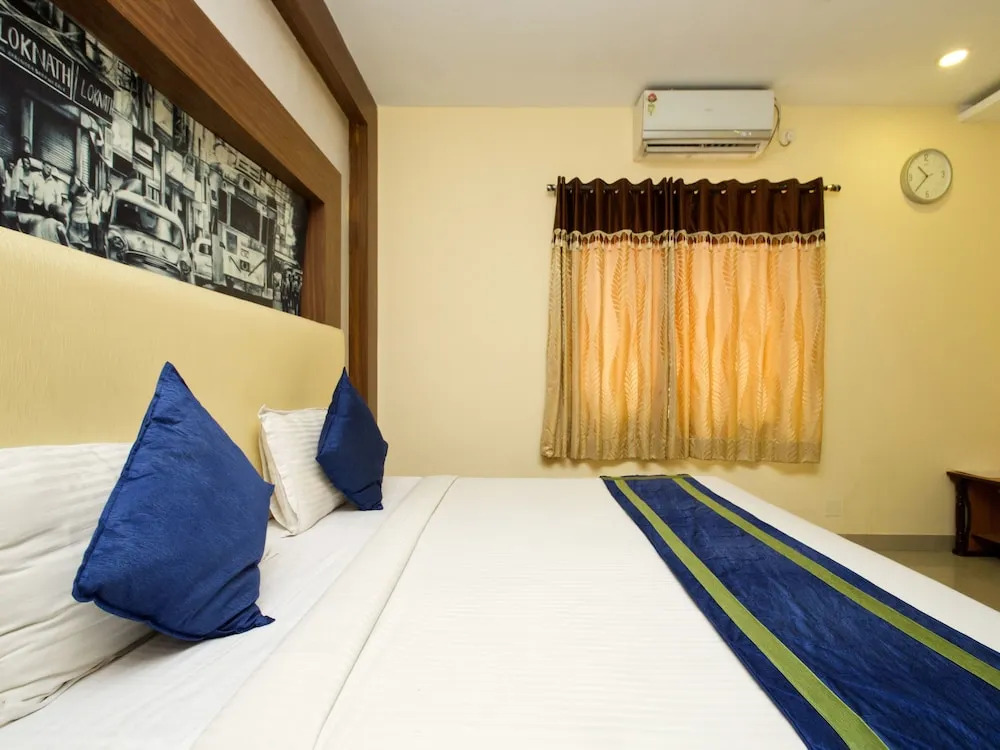 OYO 460 Hotel Ivory Residency