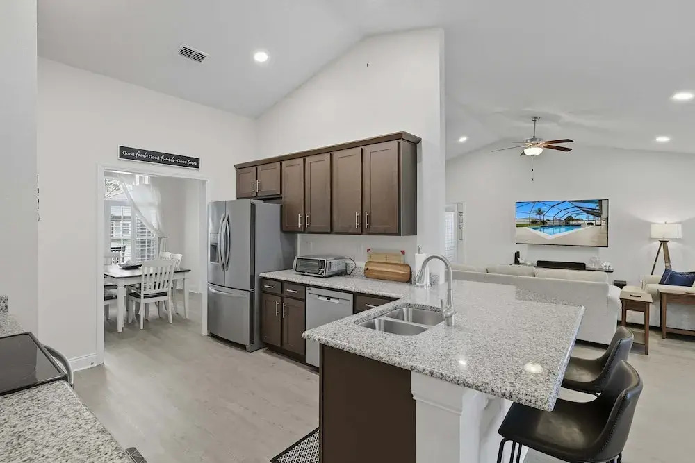 Modern 4BR Retreat Near Beach Heated Pool