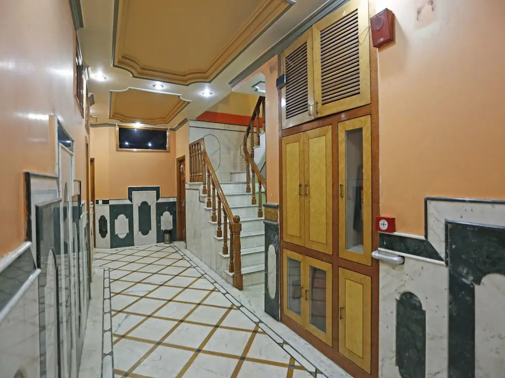 OYO 7135 Hotel Blue Sapphire
