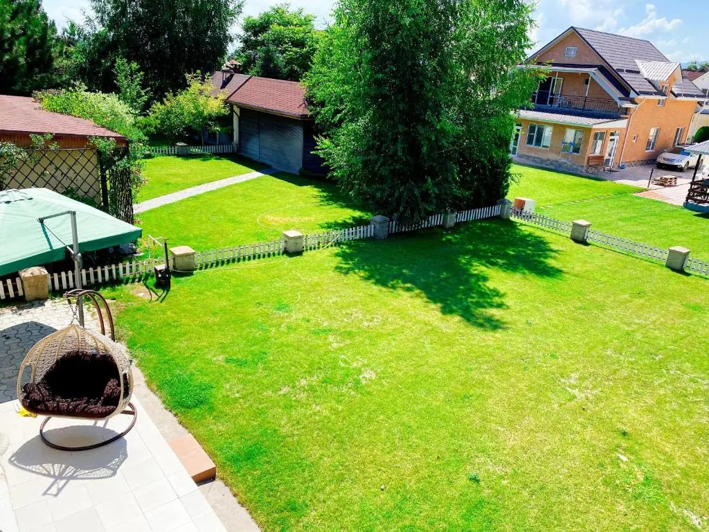 Adorable 3 bedroom home next to the beach
