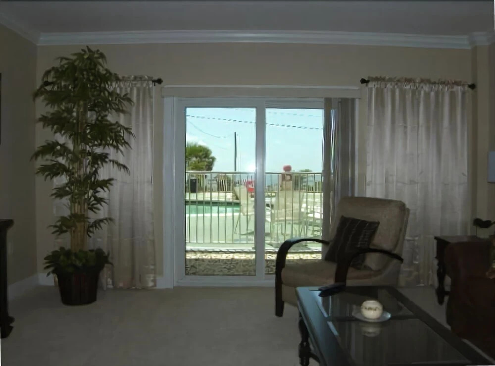 Paradise Shores 105