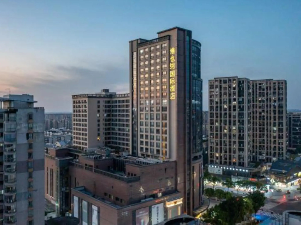 Vienna International Hotel (Nanjing Liuhe Fenghuangshan Subway Station Store)
