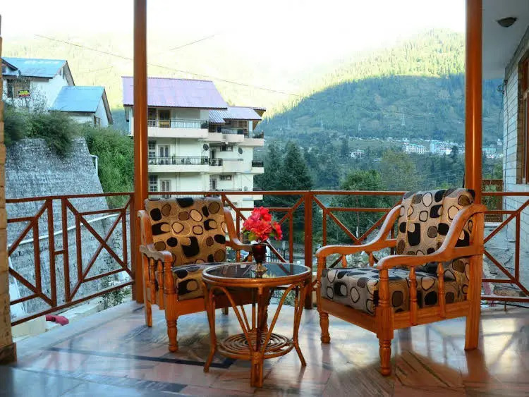 Hotel Omray's
