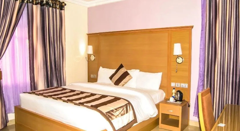 Royal Jatoz Hotels